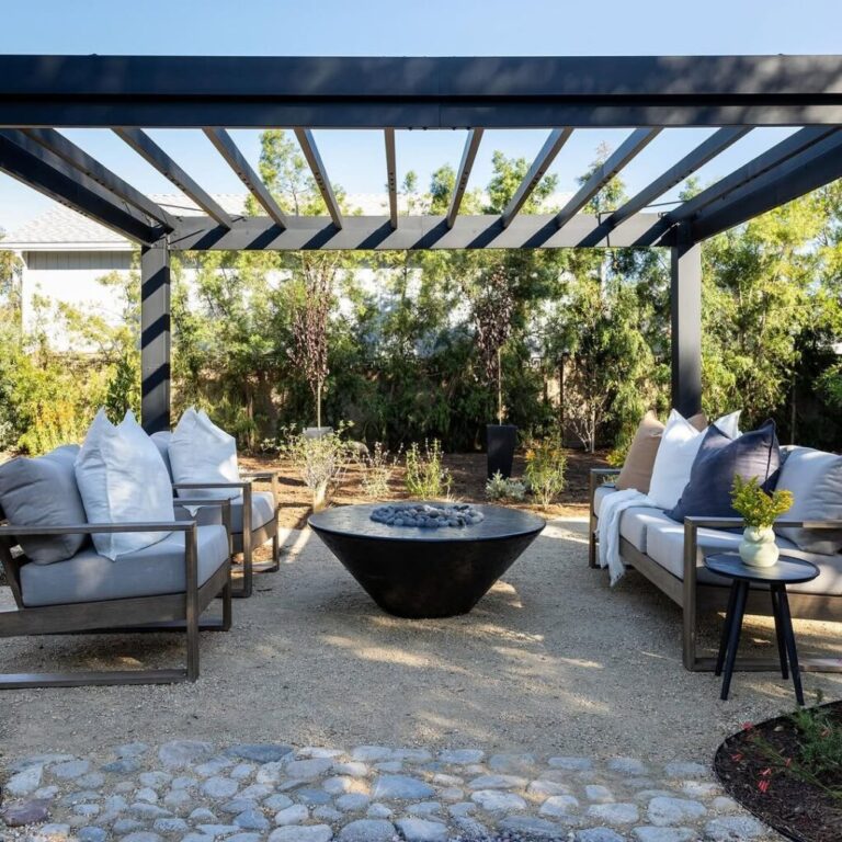 20 Modern Garden Ideas That Redefine Outdoor Style